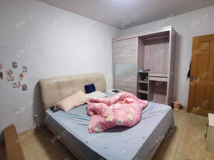 隐秀苑     精装1室2厅