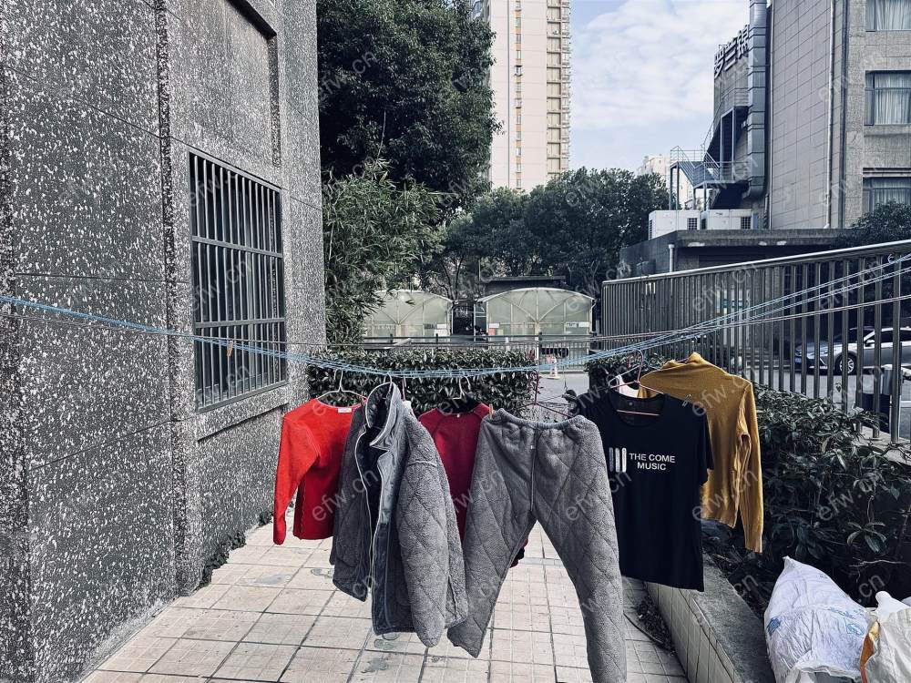 一楼带院子随时看房，提前预约