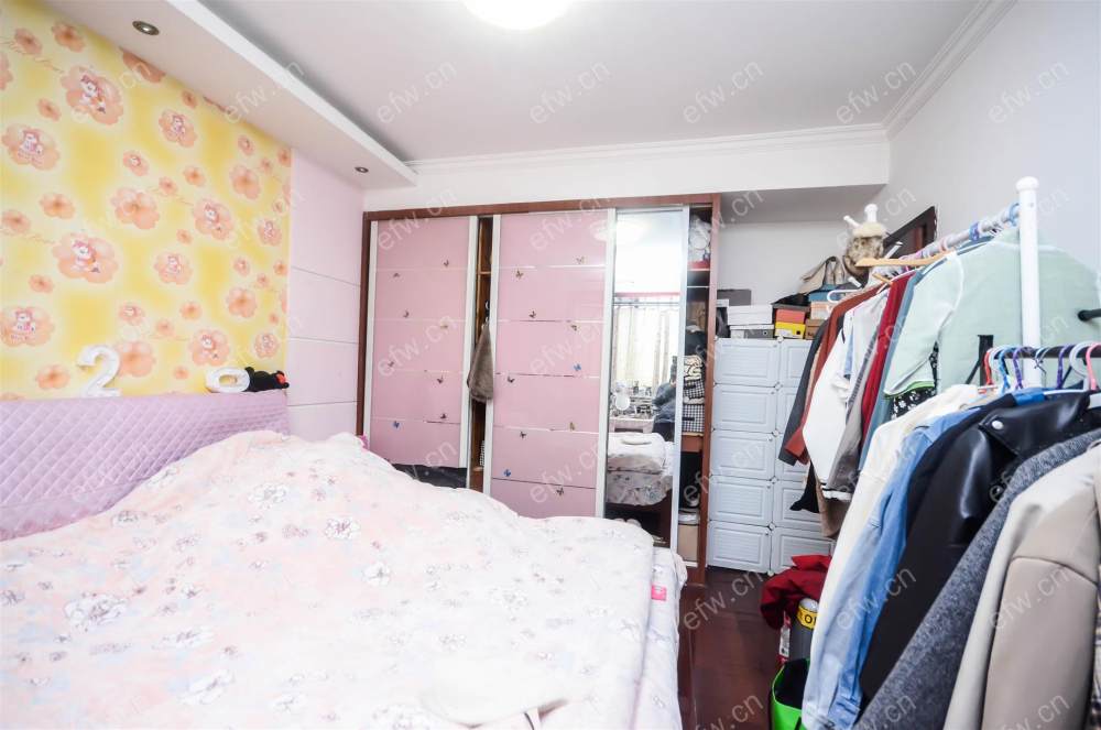 全明东边户room房,village 格局工整合理