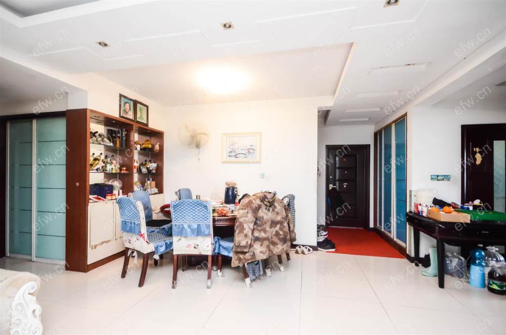 全明东边户room房,village 格局工整合理