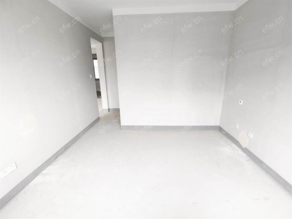 楼层 双阳台大三房 毛坯