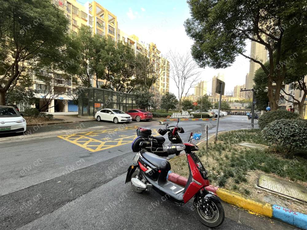 精装修 大两房 家电齐全 拎包入住