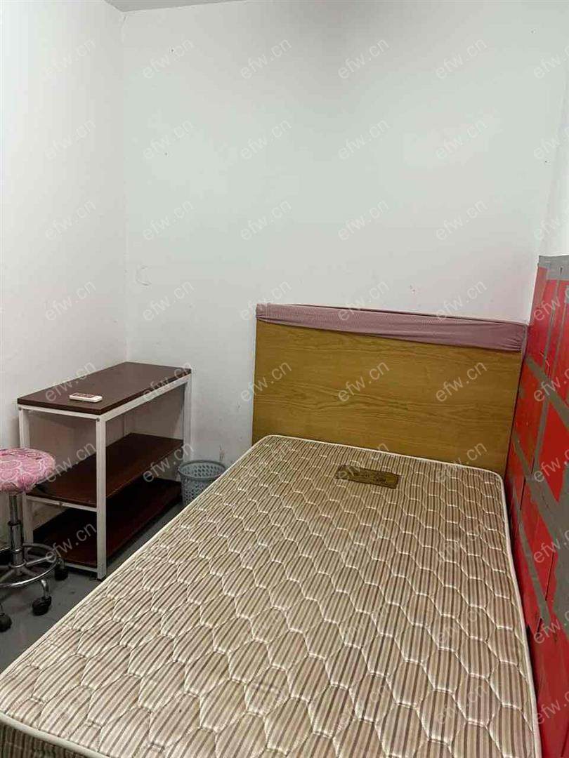 中 南 新 村 1室1厅一楼可以做门面房