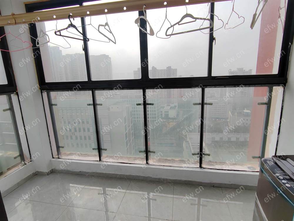 美湖家园 精装两室两厅