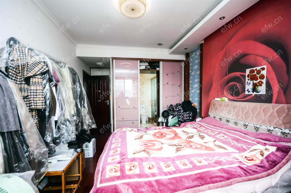 全明东边户room房,village 格局工整合理