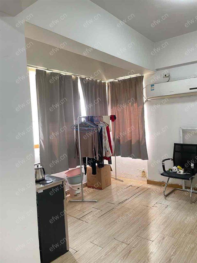 员工宿舍，办公 住人都可以  随时看房