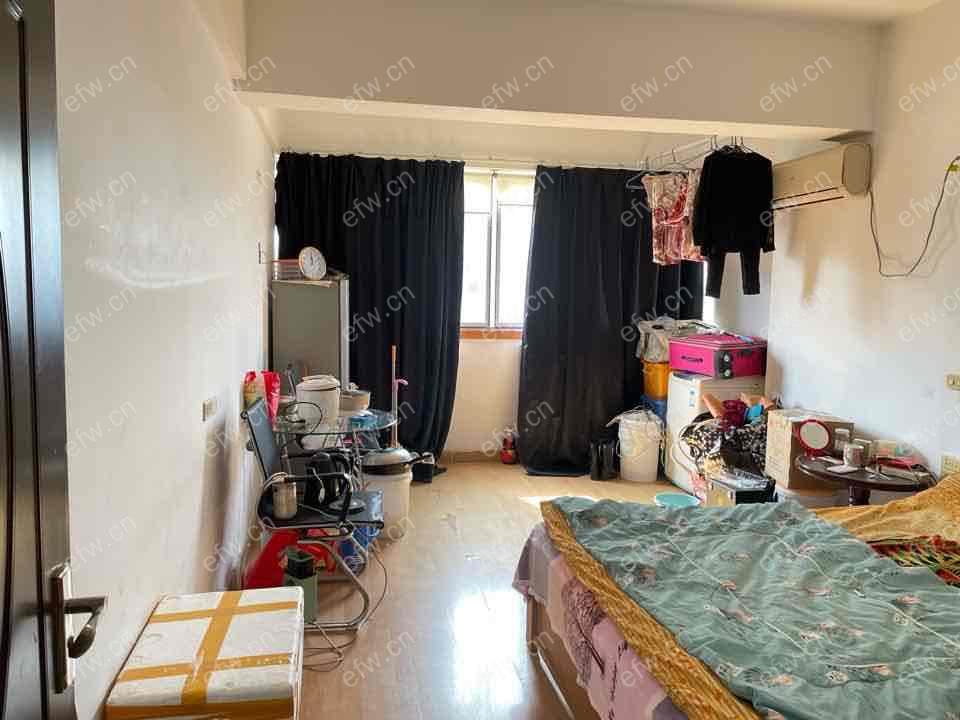 员工宿舍，办公 住人都可以  随时看房