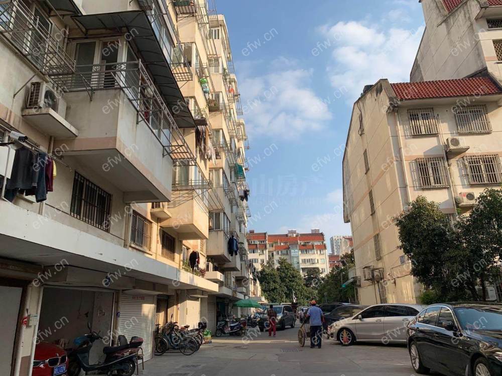 凤翔苑精装4室  随时看房 拎包入住