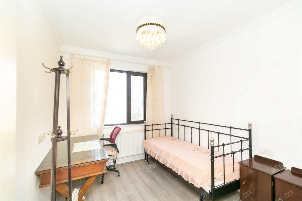 西郊佳苑位置好,环境优雅,92平米精装2房