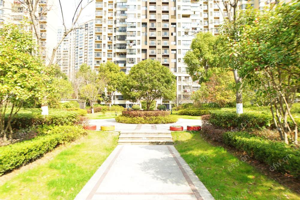 人民医院旁 自住高端精装好三房 诚心出