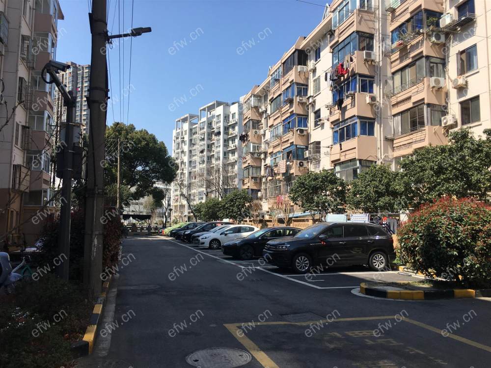 精装修，2室1厅，诚心出租