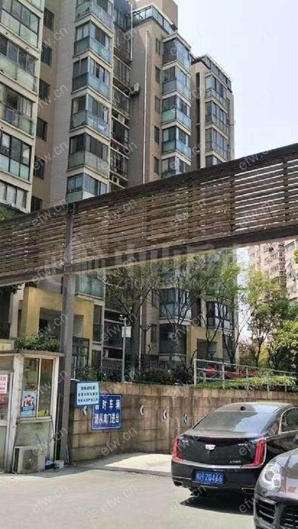 积余旁嘉德花园 总高11层 三室双卫保养新采光好 适合三代同堂