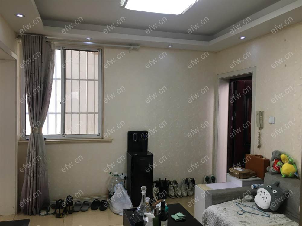整租，精装修出租拎包入住