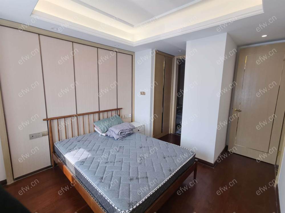 room房豪装拎包即住,village尽享优雅品质,多重阳台+飘窗