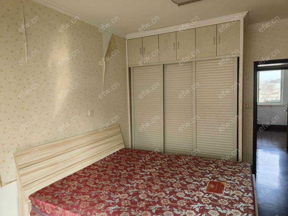 惠河路精装3室  随时看房 拎包入住