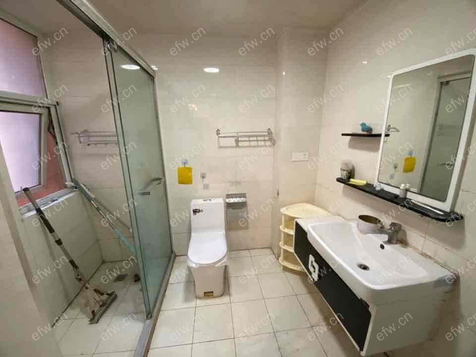 新街家园 精装两房 拎包入住