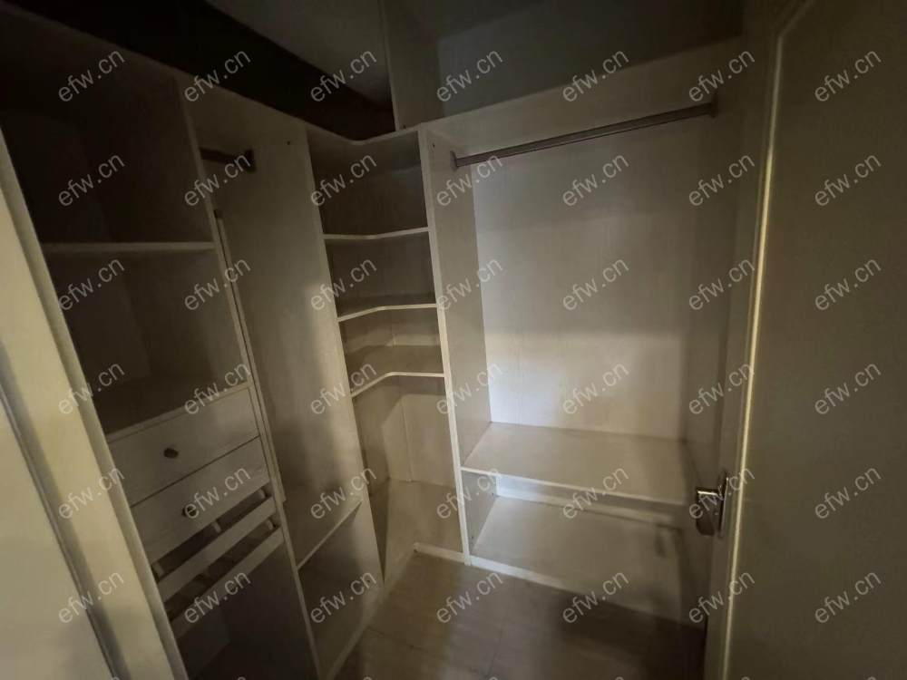 新欧风三室出租...