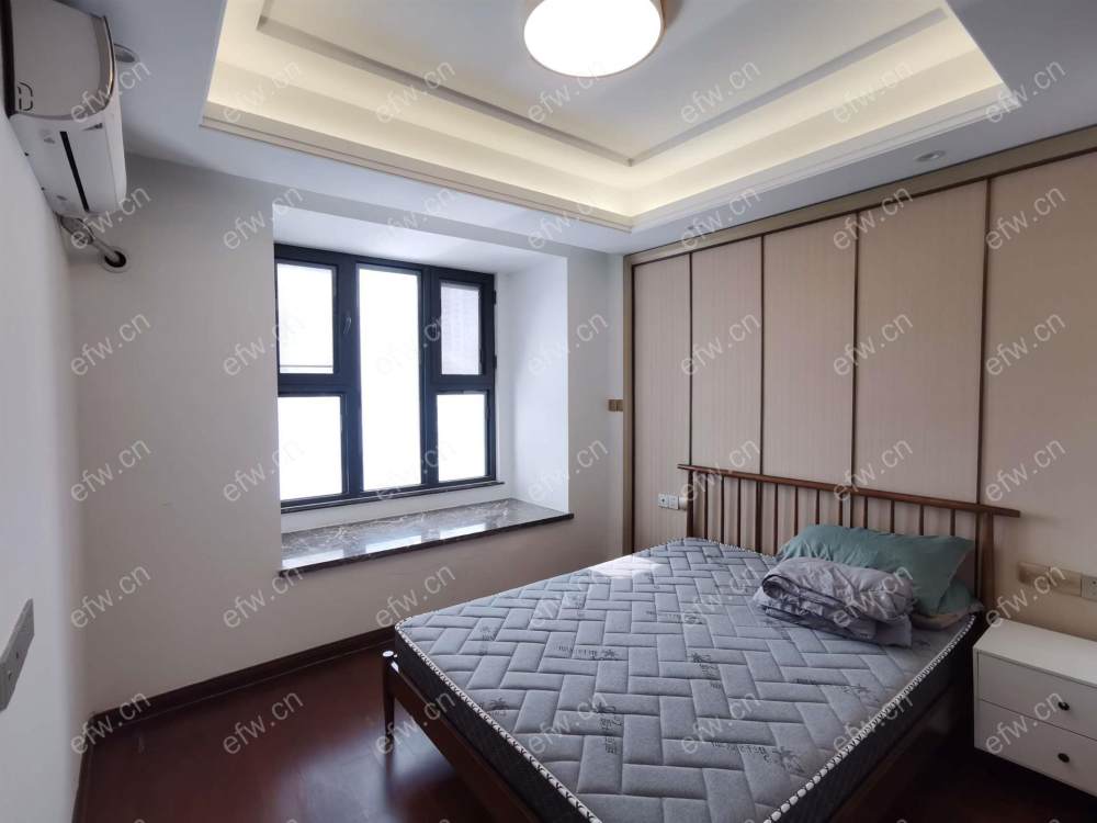 room房豪装拎包即住,village尽享优雅品质,多重阳台+飘窗