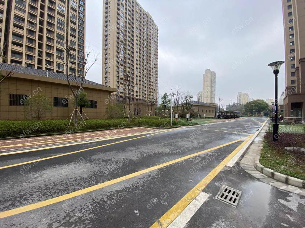 西郊佳苑位置好,环境优雅,92平米精装2房