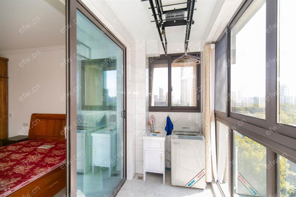 西郊佳苑位置好,环境优雅,92平米精装2房