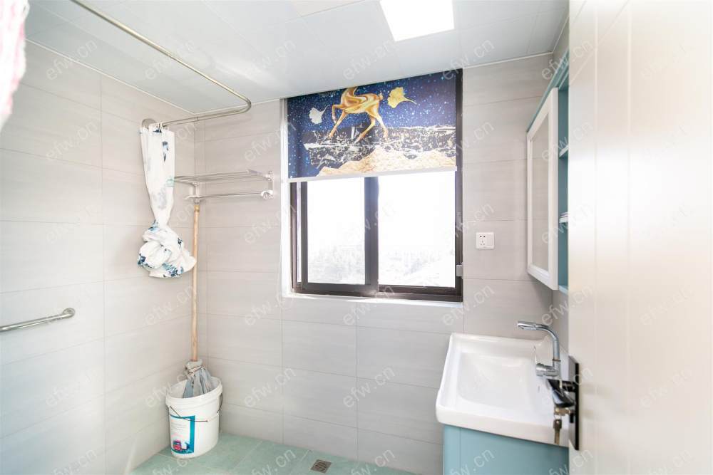 西郊佳苑位置好,环境优雅,92平米精装2房