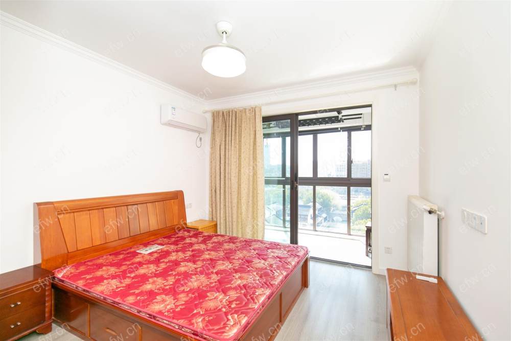 西郊佳苑位置好,环境优雅,92平米精装2房