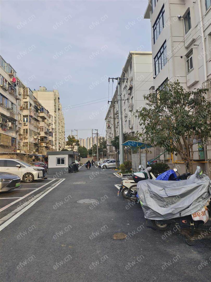 精装一室一厅，拎包入住，看房方便