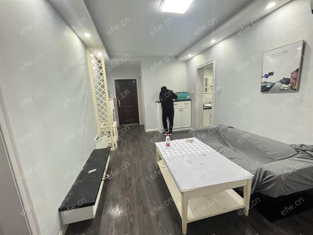 楼层好  房东住小天鹅  打电话就可以