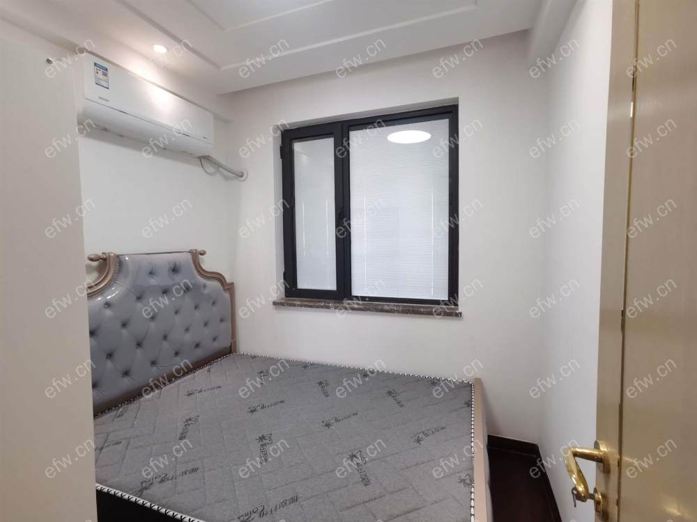 room房豪装拎包即住,village尽享优雅品质,多重阳台+飘窗