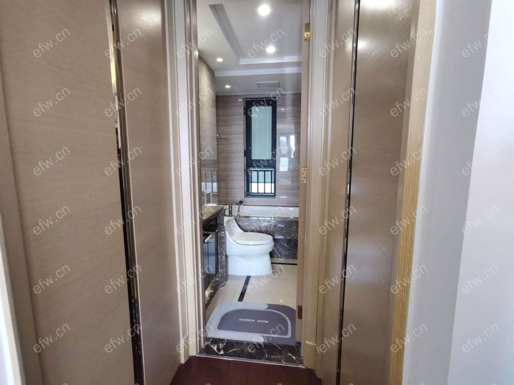 room房豪装拎包即住,village尽享优雅品质,多重阳台+飘窗