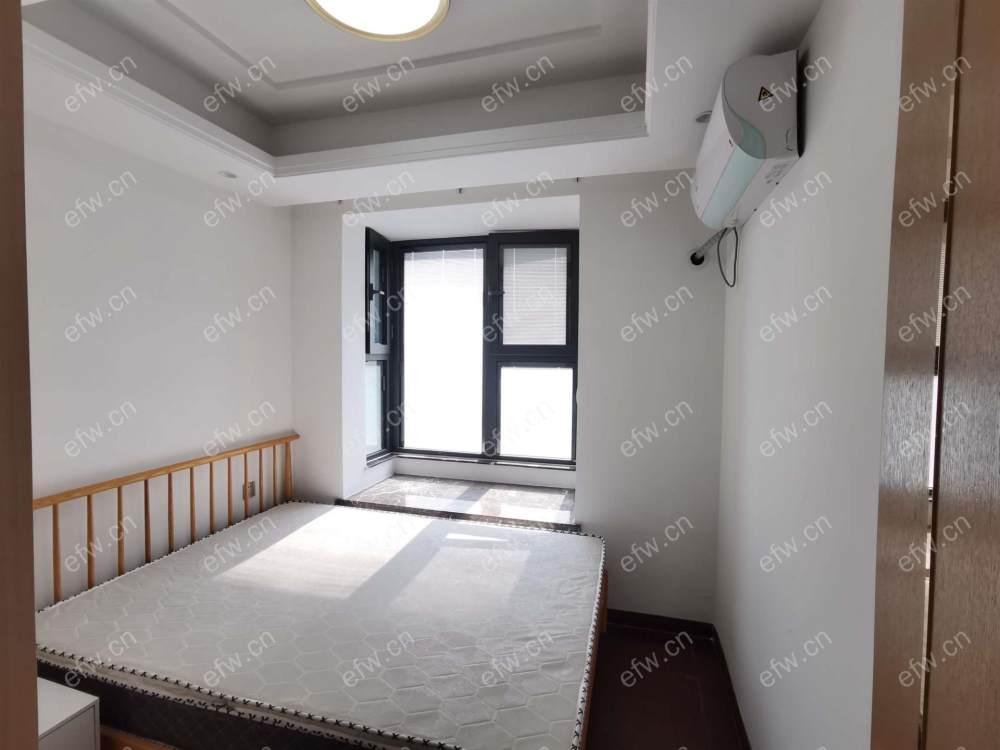 room房豪装拎包即住,village尽享优雅品质,多重阳台+飘窗