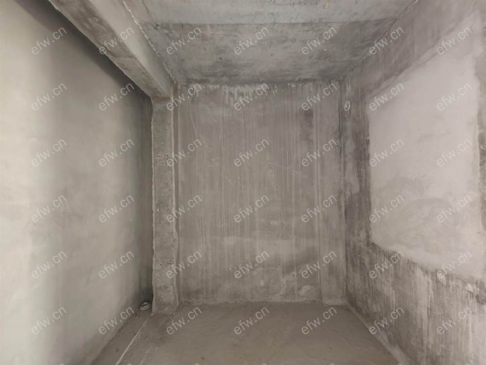 在卖的 看房联系 土建已做好！