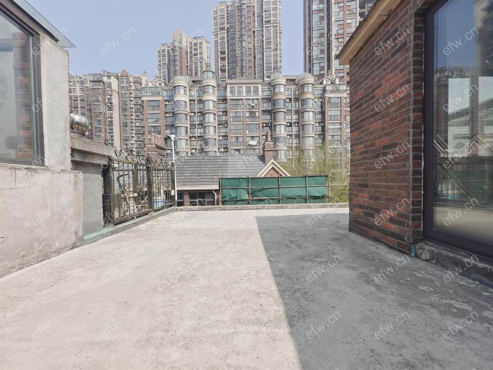 在卖的 看房联系 土建已做好！