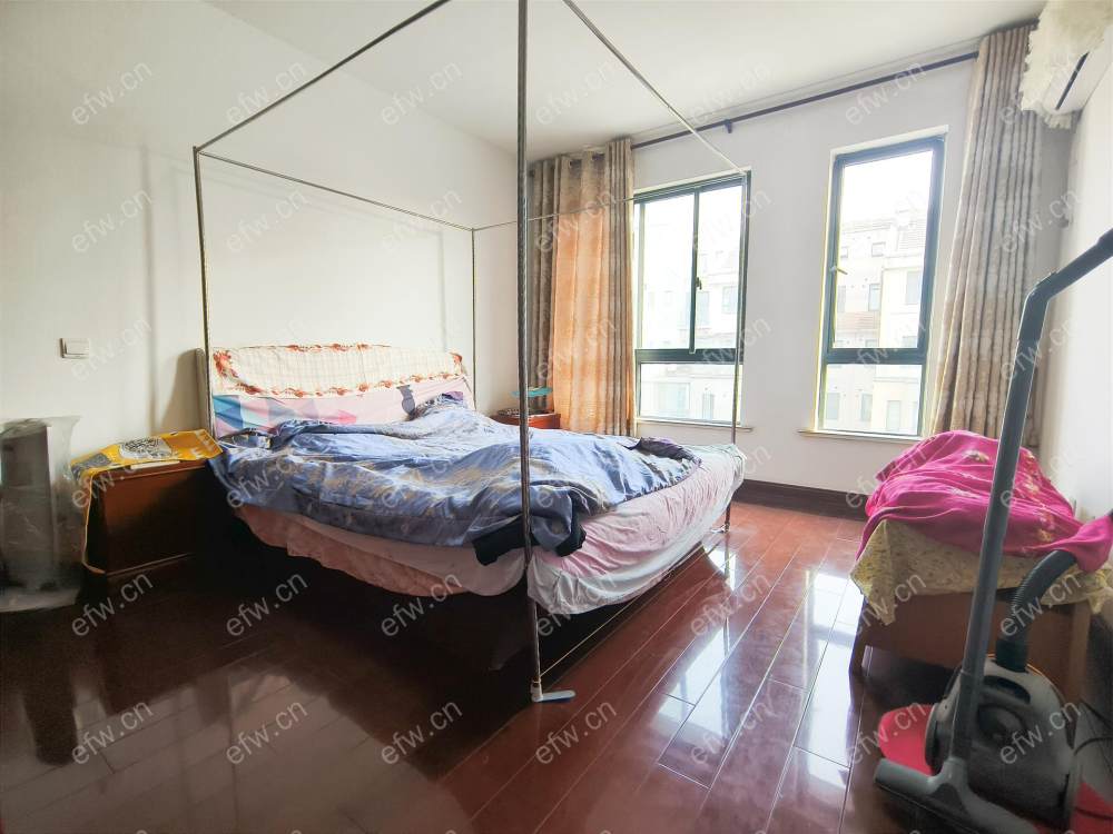 精装修拎包入住楼梯房