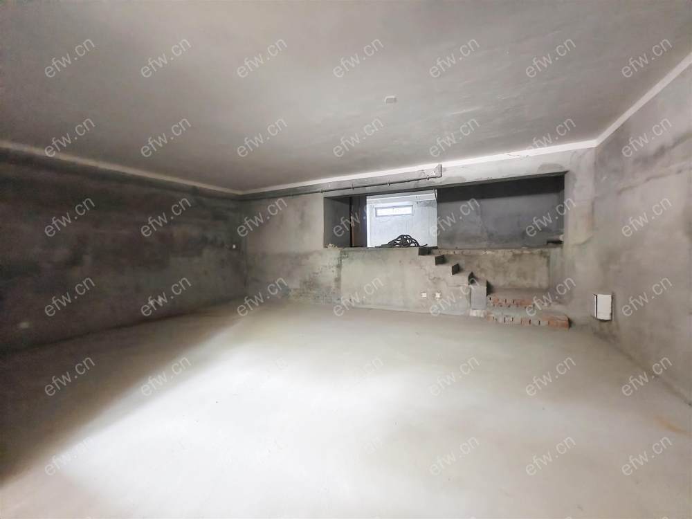 在卖的 看房联系 土建已做好！