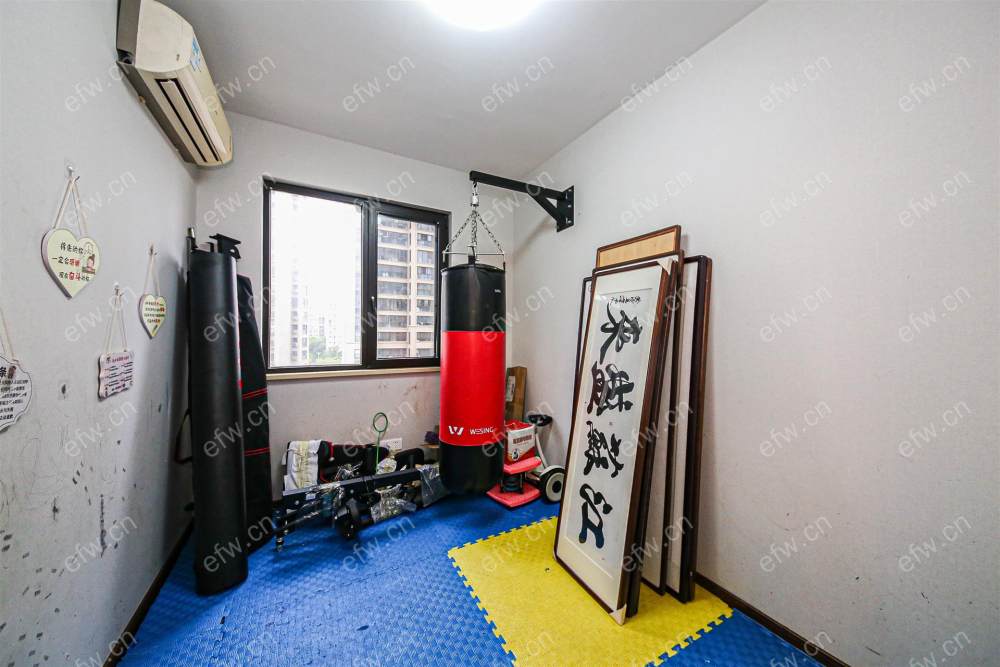 万科北门塘上一期（大塘锦园） 4房 全明户型 另送家电
