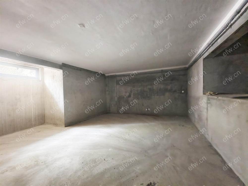 在卖的 看房联系 土建已做好！
