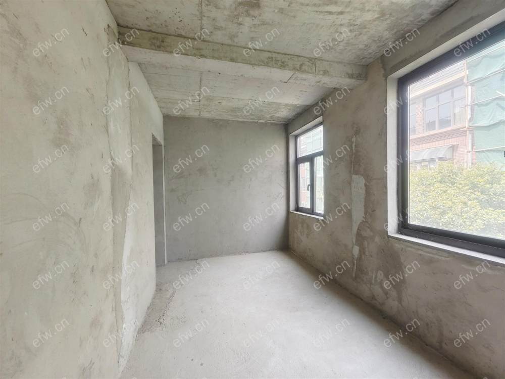 在卖的 看房联系 土建已做好！