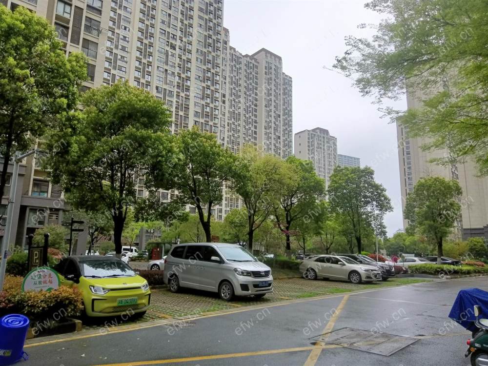 精装修复式结构，看房提前预约，自住状态