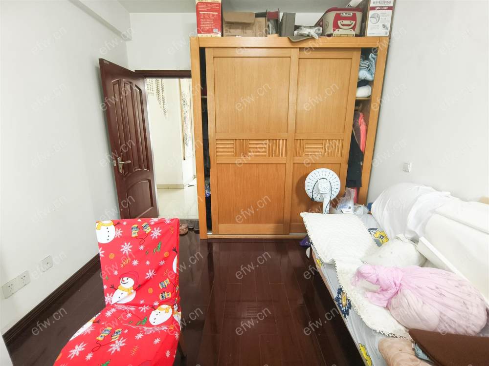 精装修拎包入住楼梯房