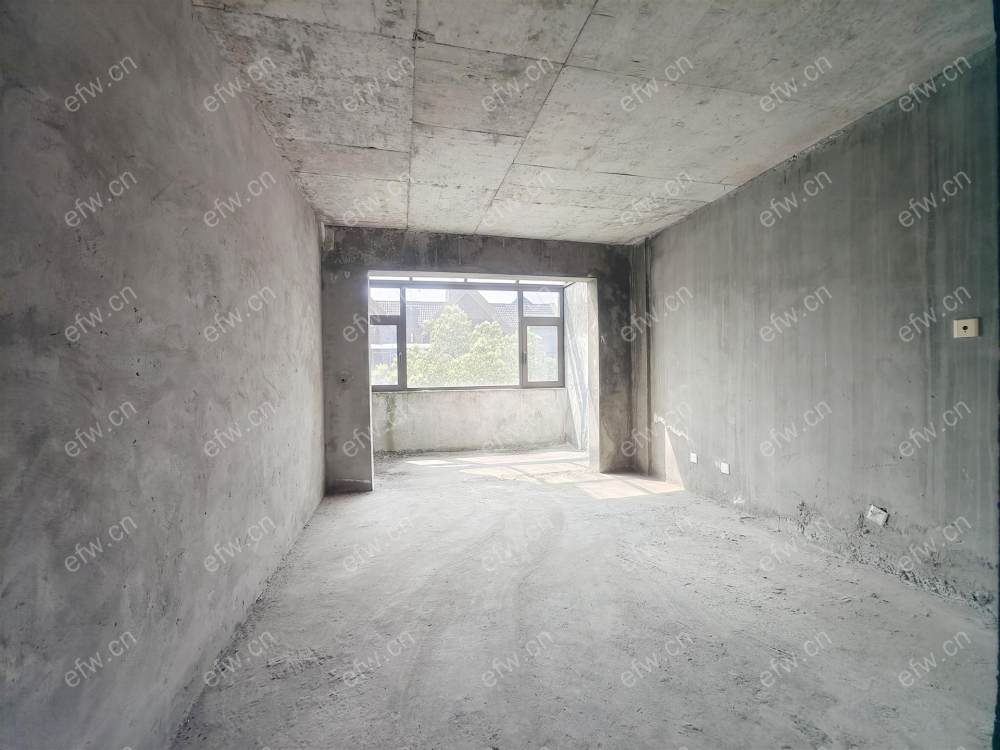 在卖的 看房联系 土建已做好！