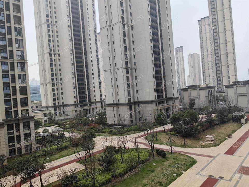天渝骄园精装3房2卫