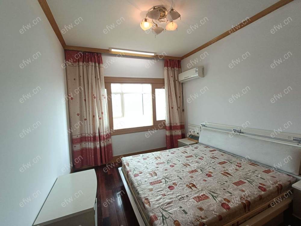 房东诚心出租  家具家电齐全