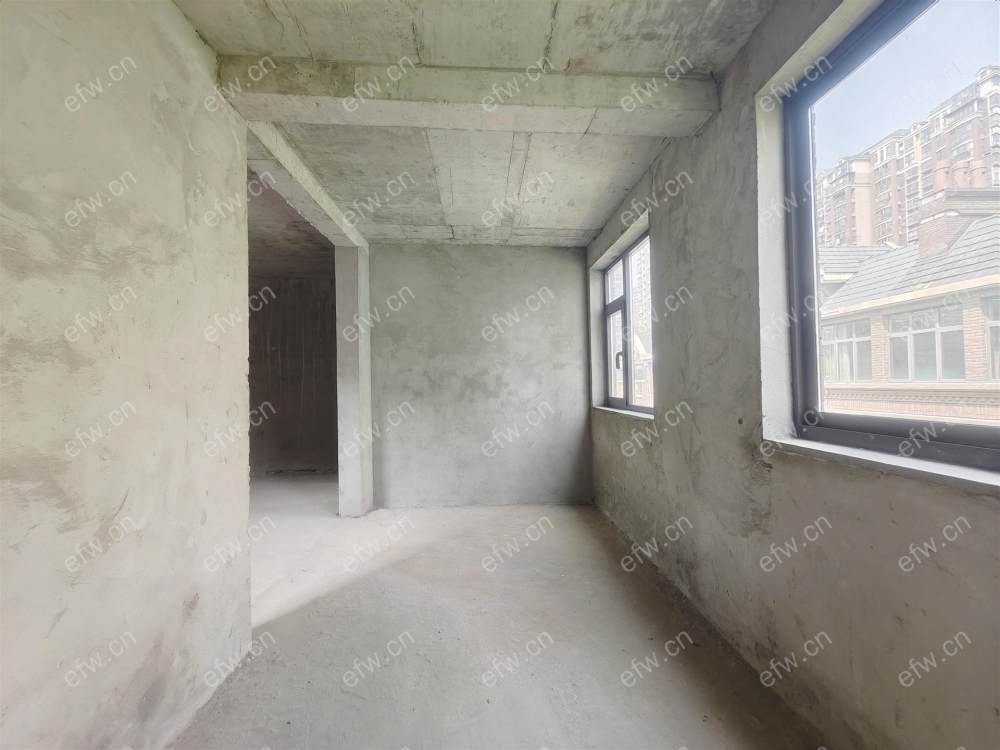 在卖的 看房联系 土建已做好！