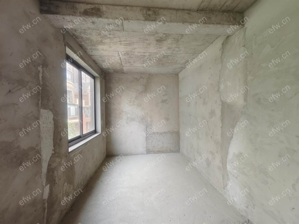 在卖的 看房联系 土建已做好！