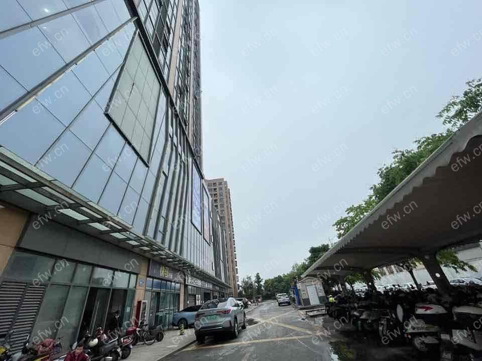 港龙城市商业广场 2室1厅