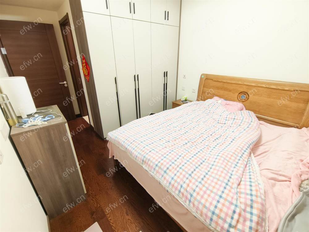 3房豪装拎包即住,万科天一玖著(凤天美庭)尽享优雅品质,多重阳台+飘窗