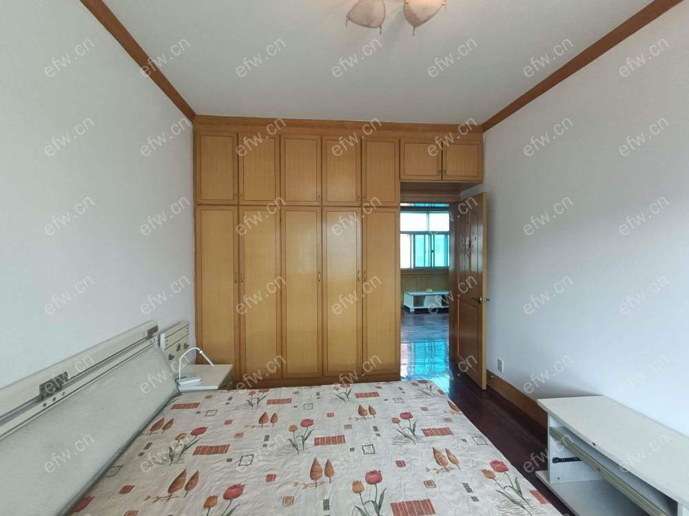房东诚心出租  家具家电齐全