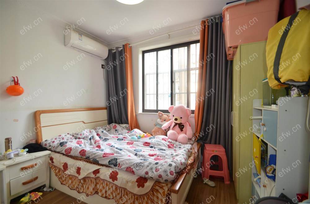 地铁口 清爽装修 2房 换房诚售