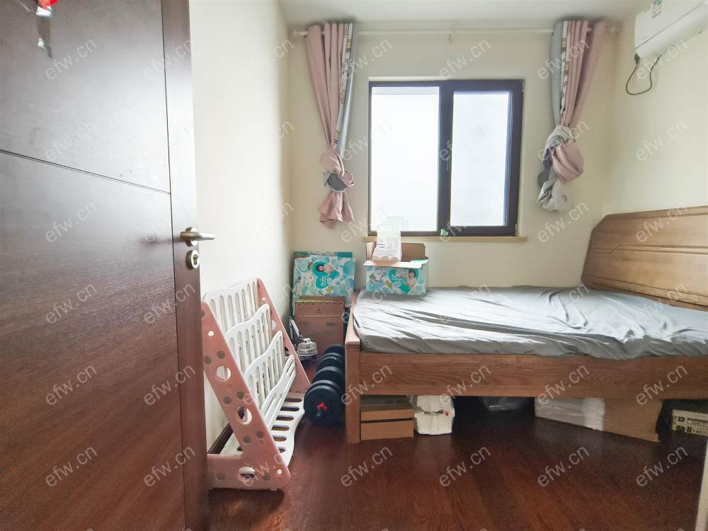 3房豪装拎包即住,万科天一玖著(凤天美庭)尽享优雅品质,多重阳台+飘窗